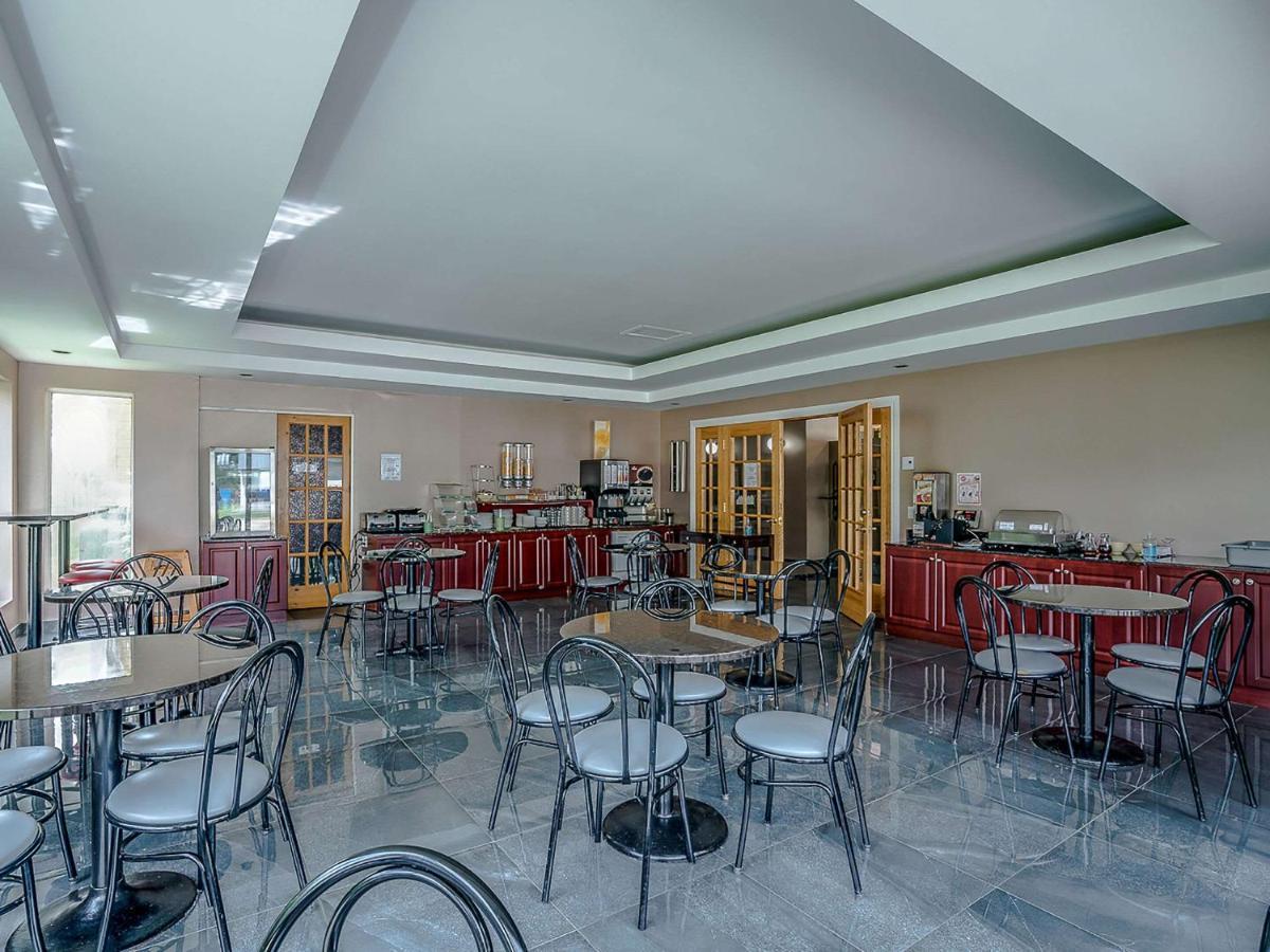 Quality Suites Sainte-Anne-de-Beaupré Eksteriør billede