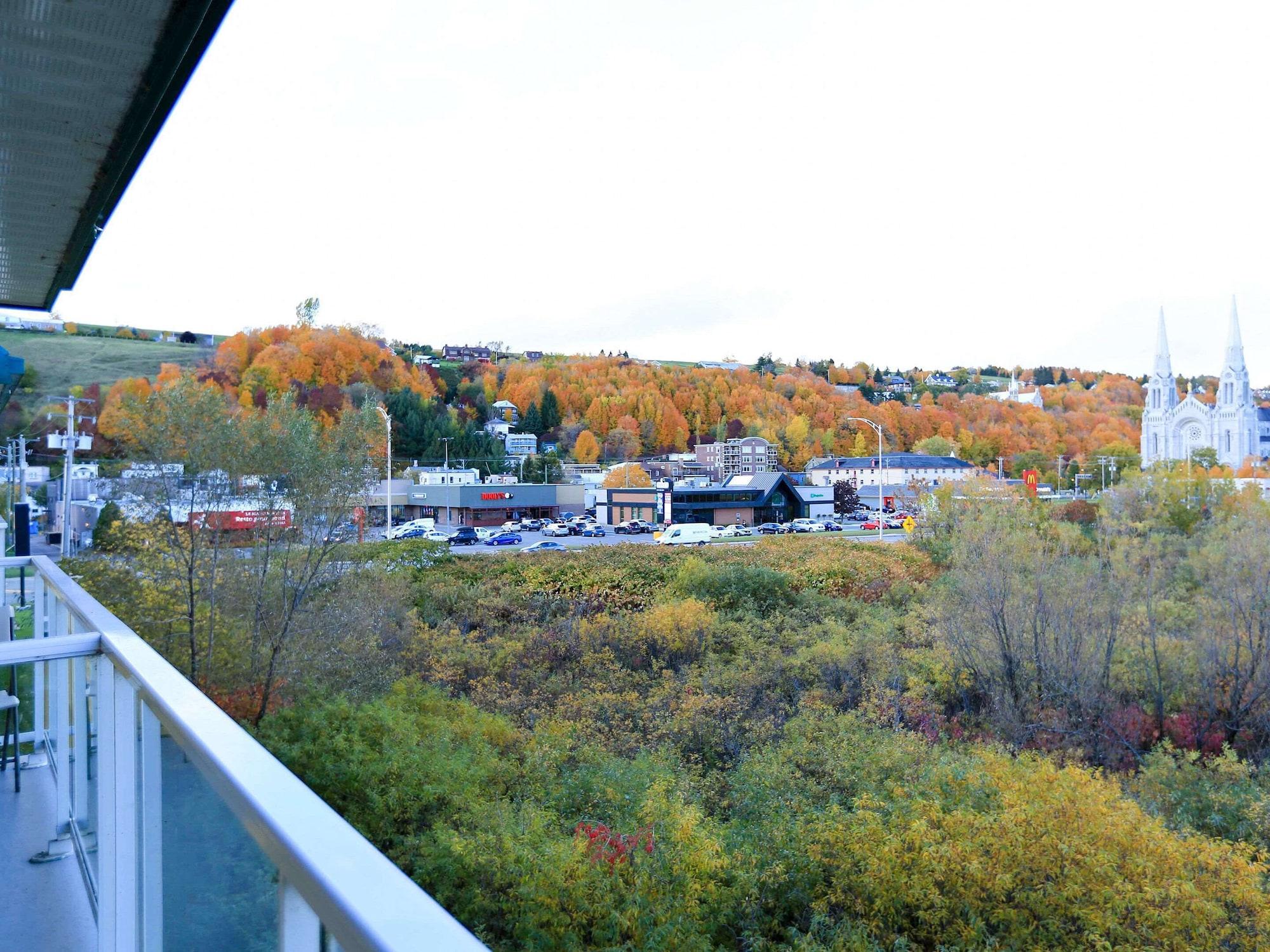 Quality Suites Sainte-Anne-de-Beaupré Eksteriør billede