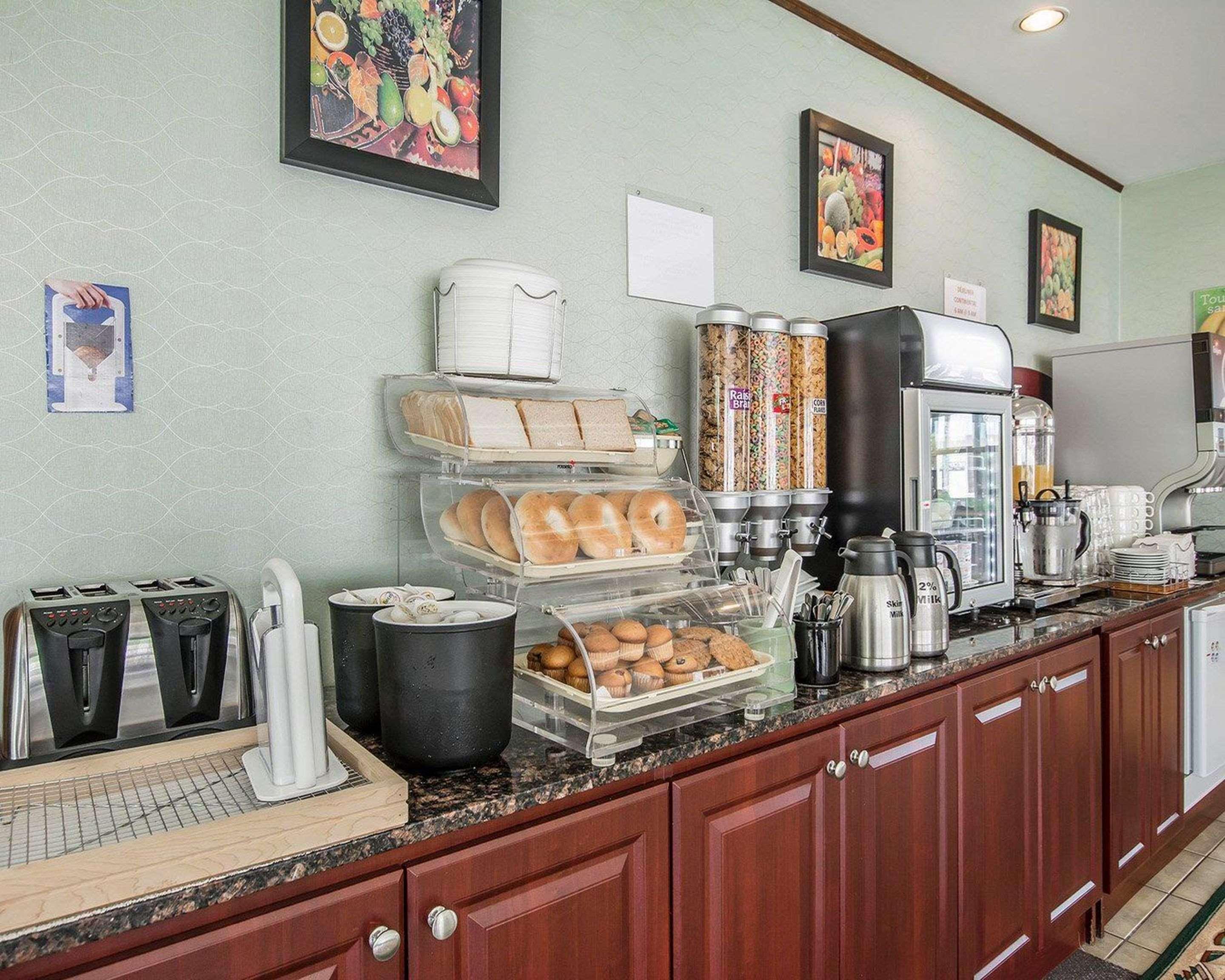 Quality Suites Sainte-Anne-de-Beaupré Eksteriør billede